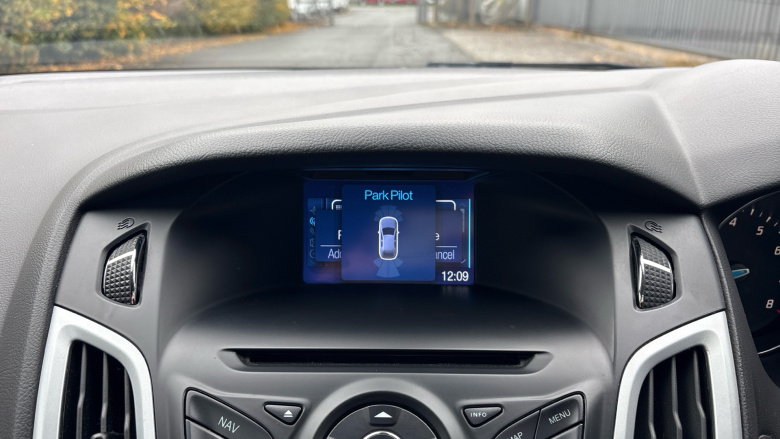 Ford Focus 1.6 182 EcoBoost Zetec S 5dr Petrol Hatchback